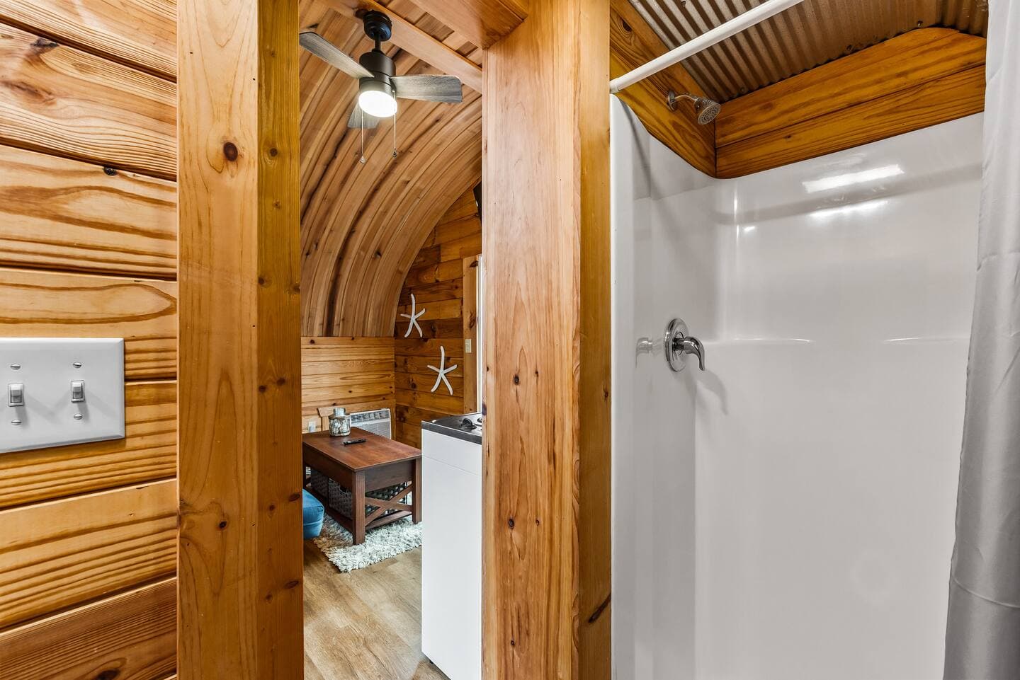 Beach Pod near Lydia Mountain - thumbnail 6