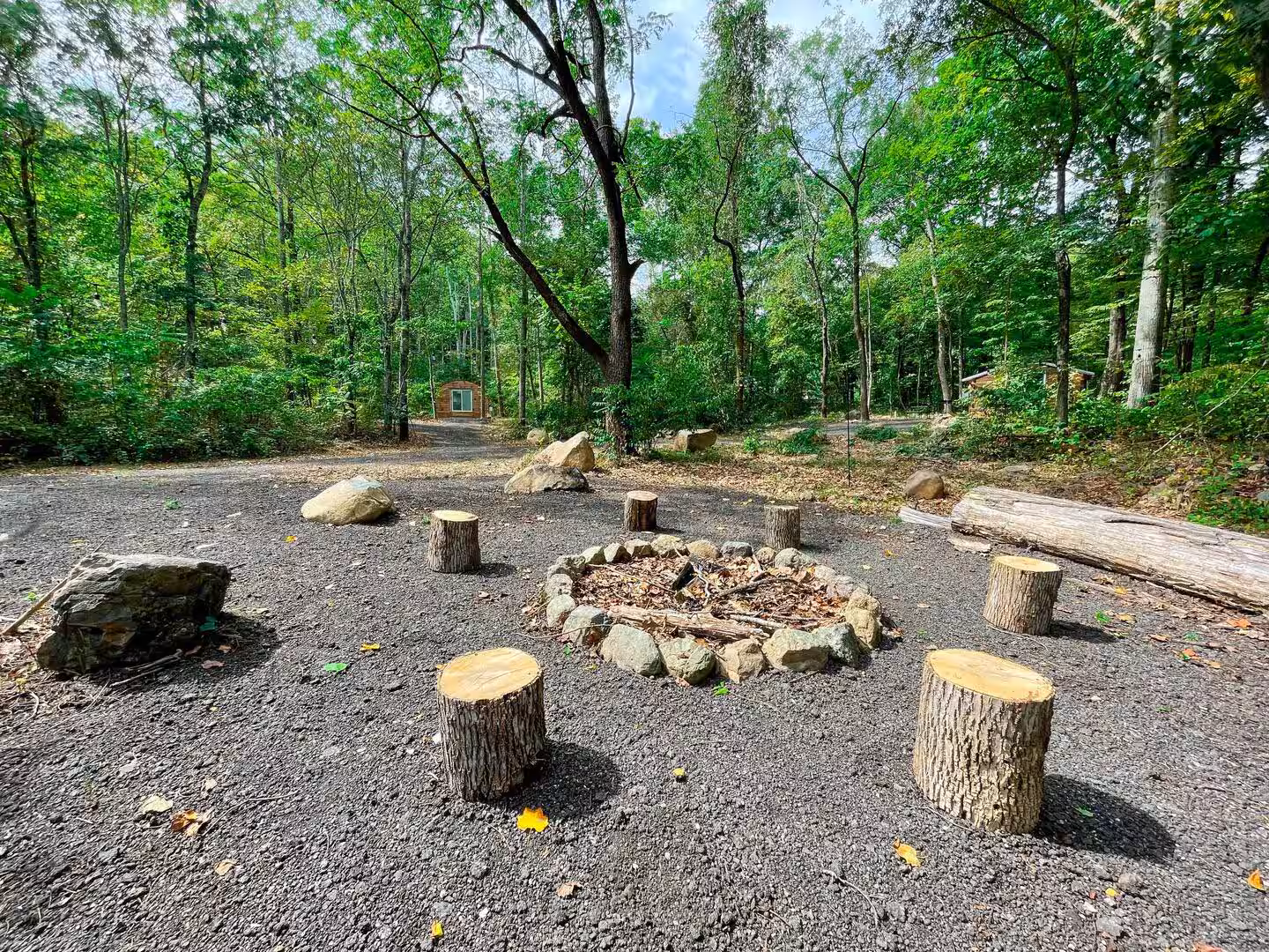 Beach Pod near Lydia Mountain - thumbnail 8