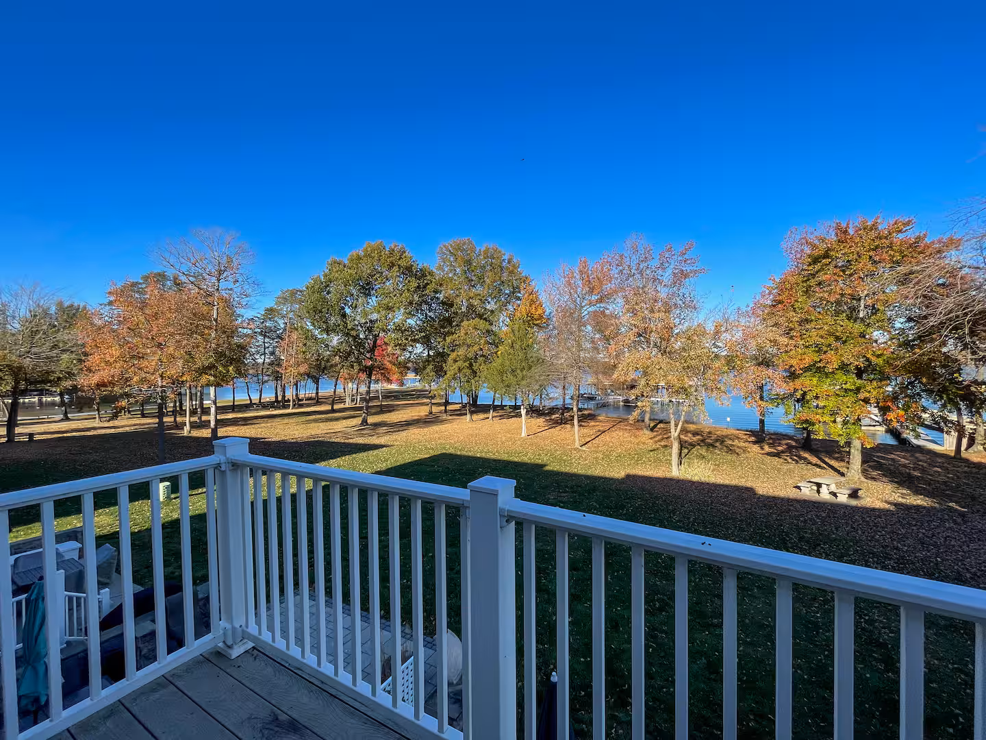 Lake House near Lydia Mountain - thumbnail 16